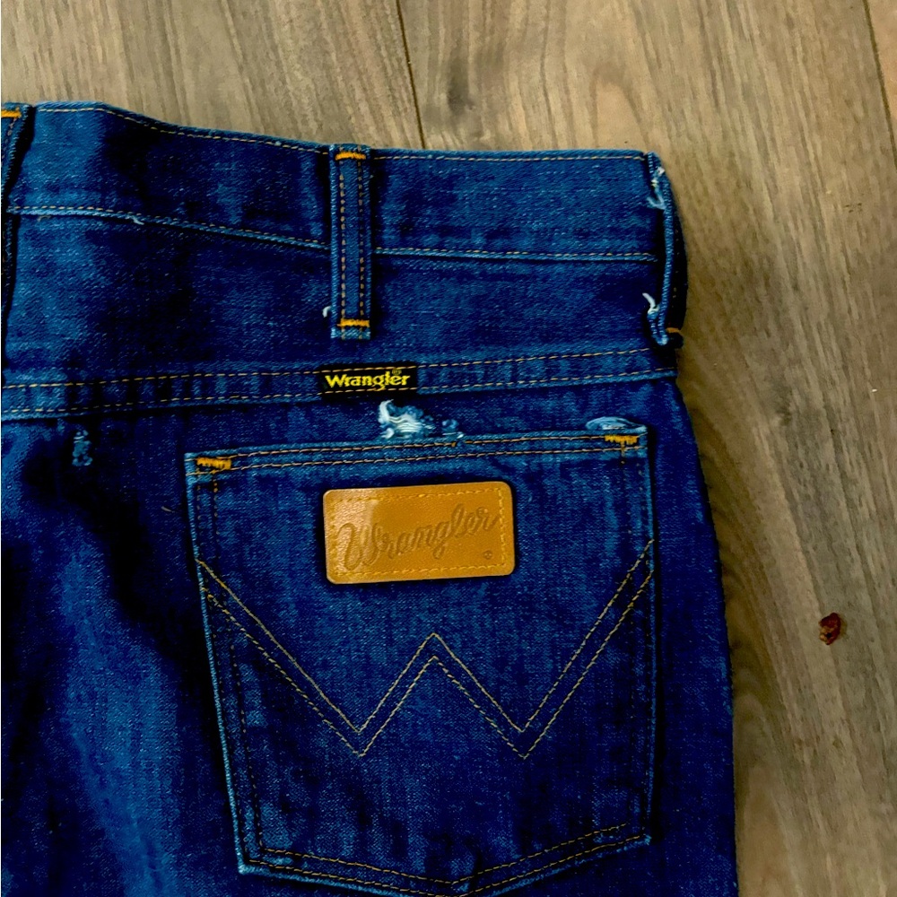 Wrangler 34x34